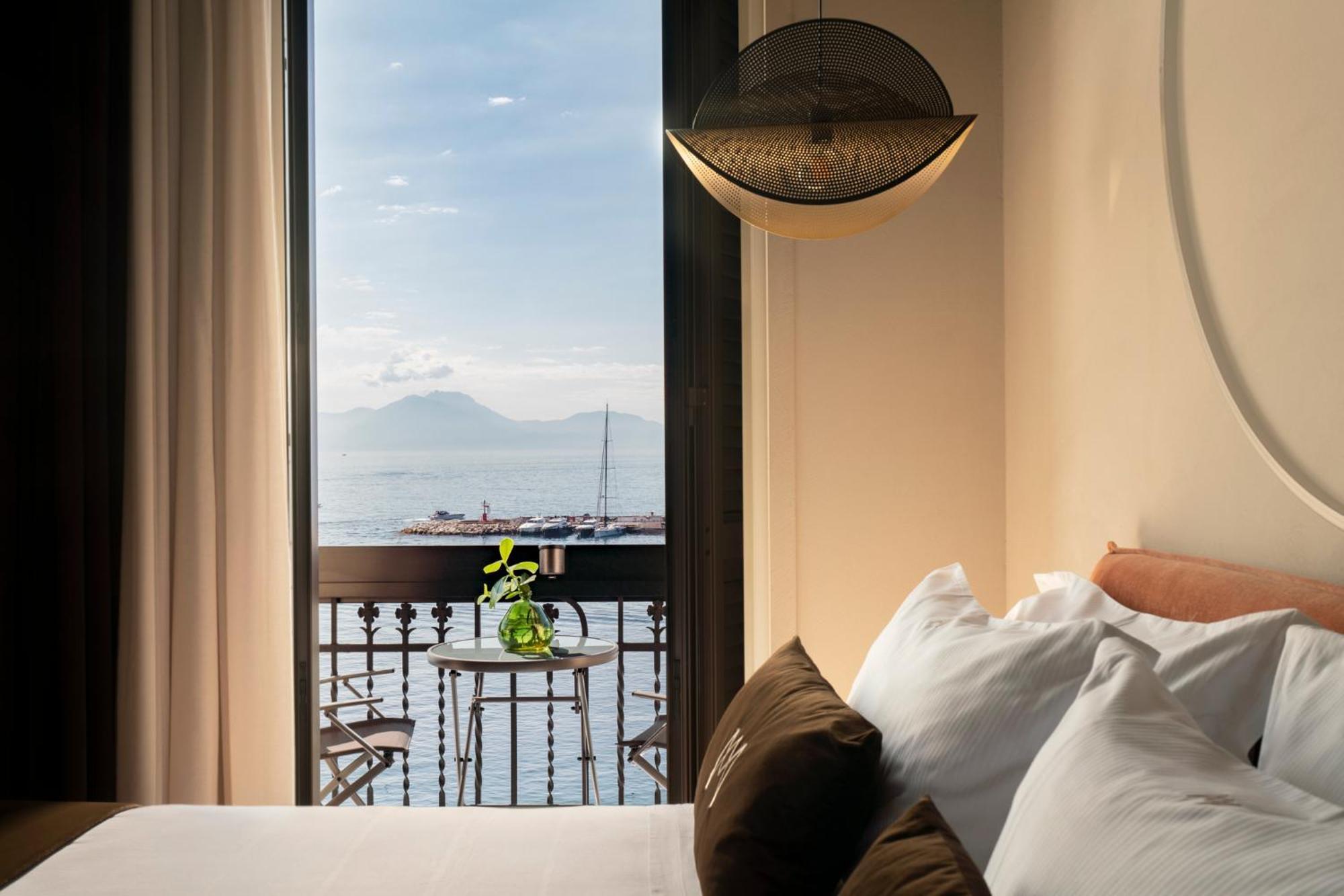 Demetra Luxury Suites ナポリ エクステリア 写真