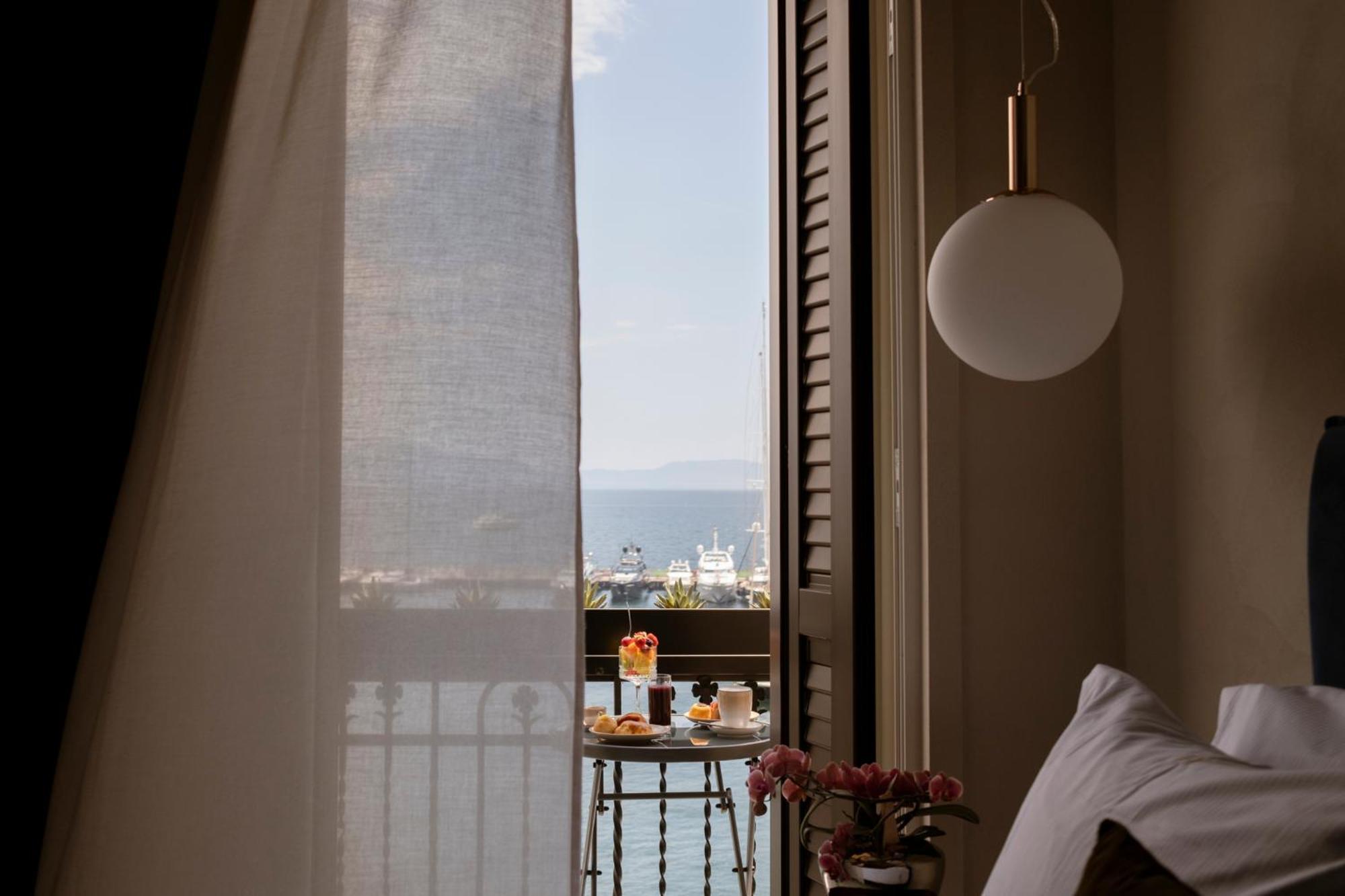 Demetra Luxury Suites ナポリ エクステリア 写真