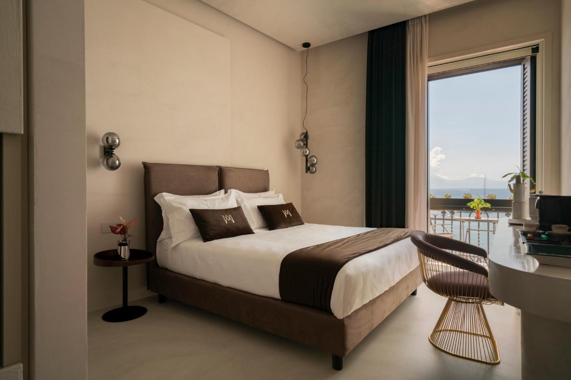 Demetra Luxury Suites ナポリ エクステリア 写真